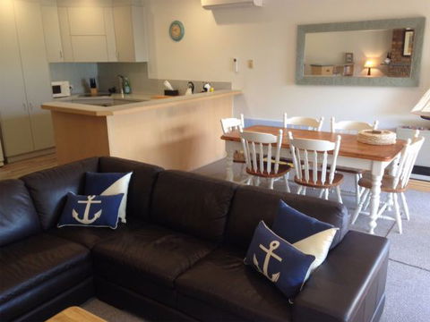 Flinders Beach Retreat Queenscliff - Phillip Island Accommodation 5