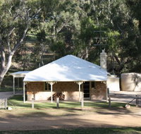 Hughes Park Cottage  Weddings - Phillip Island Accommodation