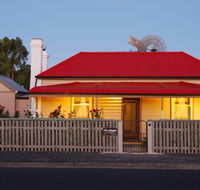 Shurdingtons Cottage - Phillip Island Accommodation