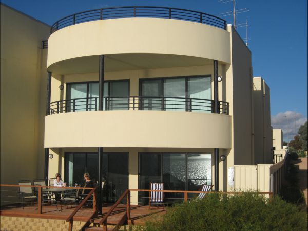  Phillip Island Accommodation
