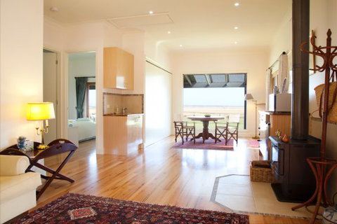 Sanctuary@Waratah - Phillip Island Accommodation 2
