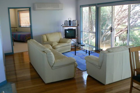 Sandy Point Beach Escape - Phillip Island Accommodation 2