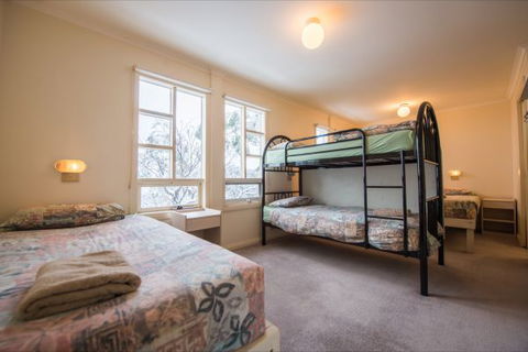 Schuss Lodge Mt Buller - Phillip Island Accommodation 6