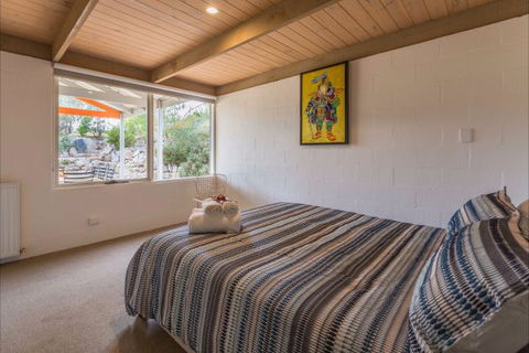 Serengale Retreat - Phillip Island Accommodation 6