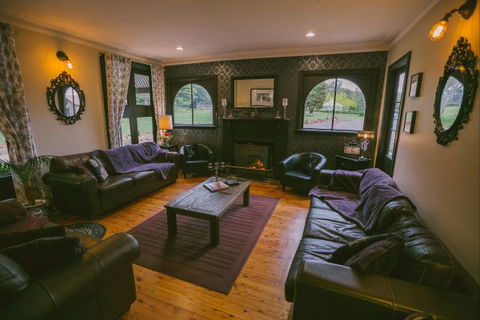 Sylvan Glen Country House - Phillip Island Accommodation 1