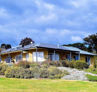 Wild Dog Rise - Phillip Island Accommodation