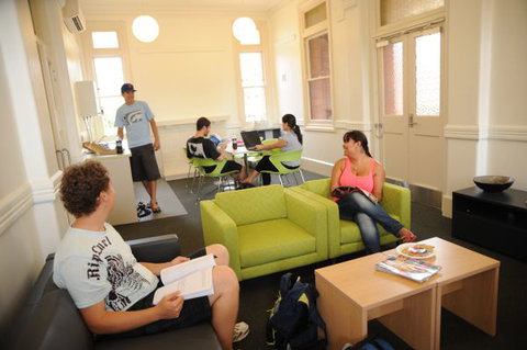 Yarra House - Phillip Island Accommodation 5