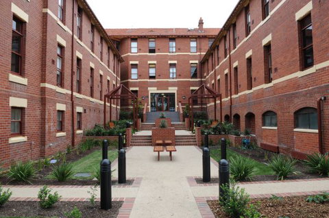 Yarra House - Phillip Island Accommodation 9