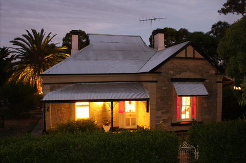 Azalea Cedar-Rose Villa - Phillip Island Accommodation 7