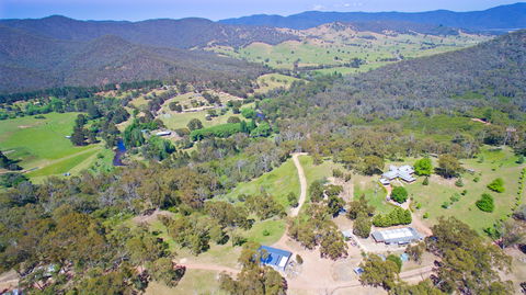 Howqua Valley Views - Phillip Island Accommodation 2
