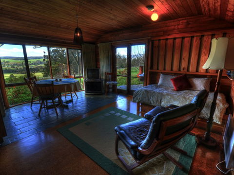 Plovers Ridge Country Retreat - Phillip Island Accommodation 2