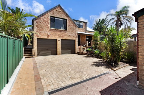 'Salt Wood' Cabin Style Retreat - Phillip Island Accommodation 0