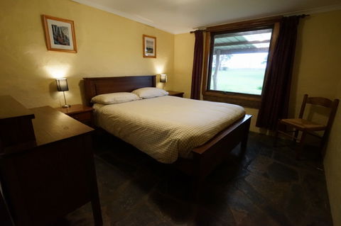 Southern Ocean Retreats - Goondooloo Cottage - Phillip Island Accommodation 6