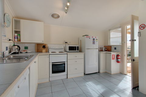 Amy Cottage - Phillip Island Accommodation 5