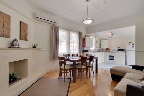 Amy Cottage - Phillip Island Accommodation 6