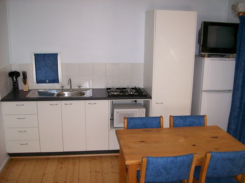 Goughs Bay Holiday Cottages - Phillip Island Accommodation 5