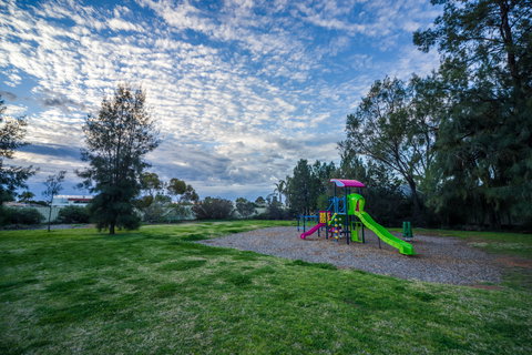 Shamore Apartments - Eleventh Street Mildura - Phillip Island Accommodation 4