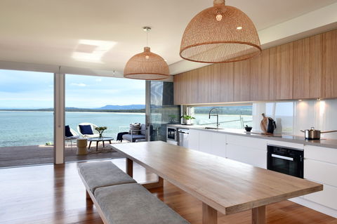 Absolute Waterfront Gerroa - Phillip Island Accommodation 0
