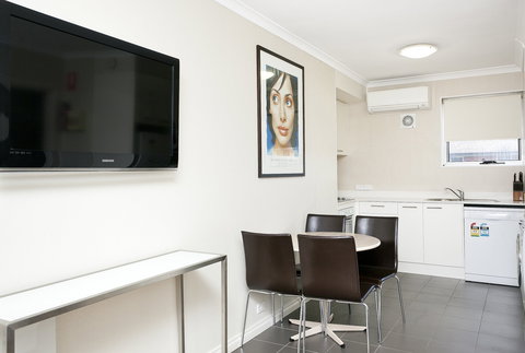 Forrest Hotel And Apartments - Phillip Island Accommodation 1