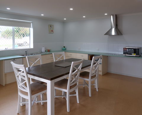 Glenn Moore Accessible Accommodation  Units - Phillip Island Accommodation 2