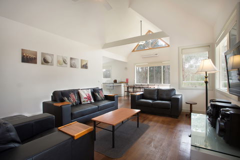 Hooked Inn Cottages - Phillip Island Accommodation 1