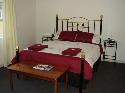 Hooked Inn Cottages - Phillip Island Accommodation 2