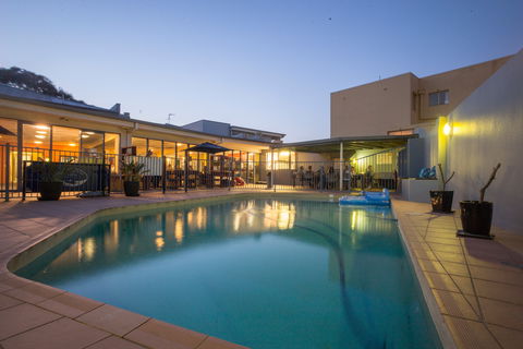 Sydney Beachouse YHA - Collaroy - Phillip Island Accommodation 0