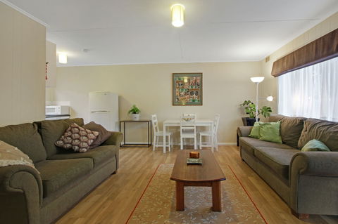 Akora Flats - Phillip Island Accommodation 0