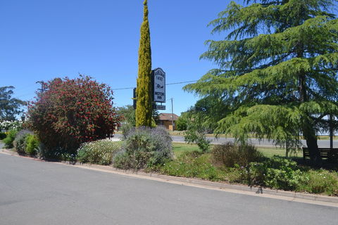 Ashleigh Court Motor Inn - Phillip Island Accommodation 1