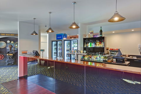 Burnie Central TownHouse Hotel - Phillip Island Accommodation 1