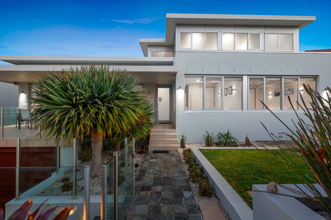 Elanora - Phillip Island Accommodation 0