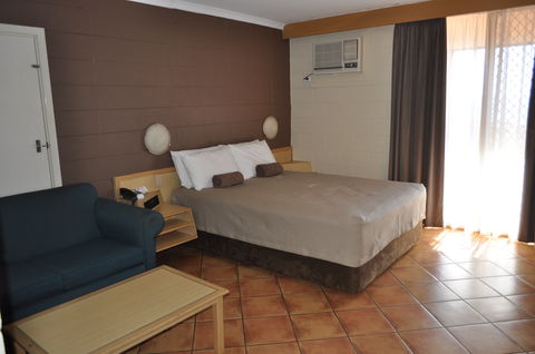 Hospitality Port Hedland - Phillip Island Accommodation 1