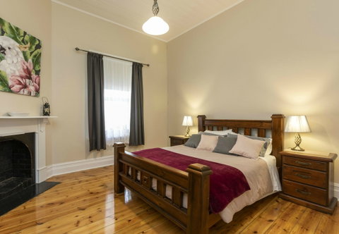 Strother's Farm House - Phillip Island Accommodation 1