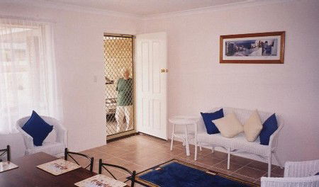 JJ's Holiday Cottages - Butler Street - Phillip Island Accommodation 1