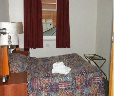 Knickerbocker Hotel Motel - Phillip Island Accommodation 4