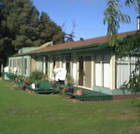 Jenny's Lake Farm BB - Phillip Island Accommodation