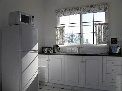 Clearwater Motel Apartments - Phillip Island Accommodation 4