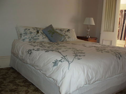 Ardlethan Bed And Breakfast - Phillip Island Accommodation 1