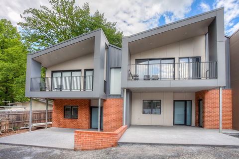 Art House Townhouses - Phillip Island Accommodation 1