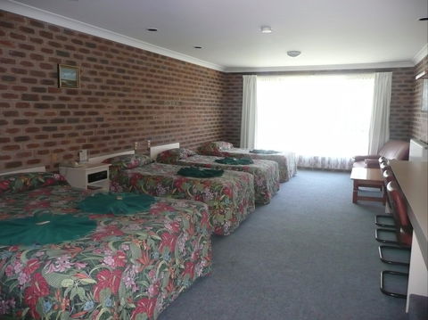 Big Trout Motor Inn - Phillip Island Accommodation 2