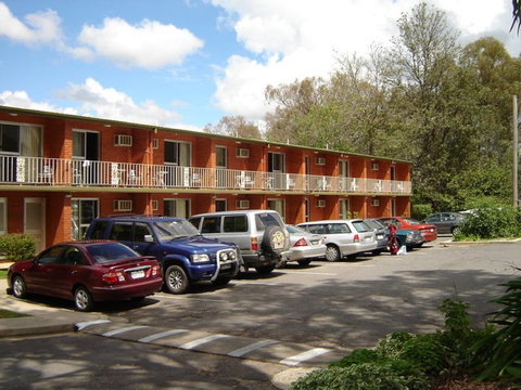 Corowa Golf Club And Motel - Phillip Island Accommodation 0