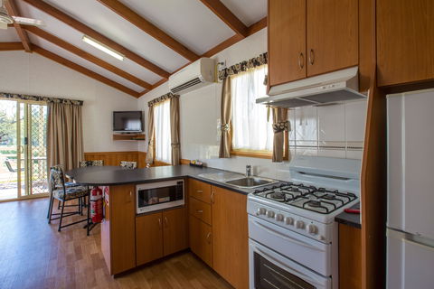 Euston Cabin Resort - Phillip Island Accommodation 2