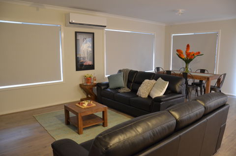 Falls Cottage Whitfield - Phillip Island Accommodation 2