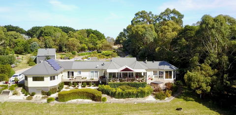 Llarrinda Bed & Breakfast - Phillip Island Accommodation 0