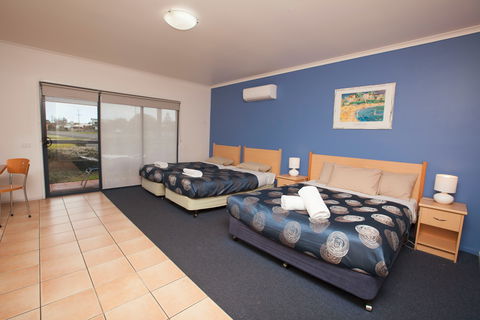 Seaview Motel And Apartments - Phillip Island Accommodation 2