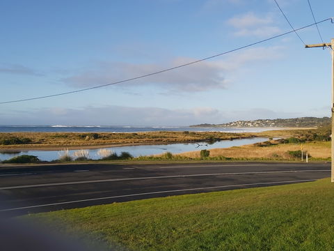 Surfside Backpacker - Phillip Island Accommodation 1