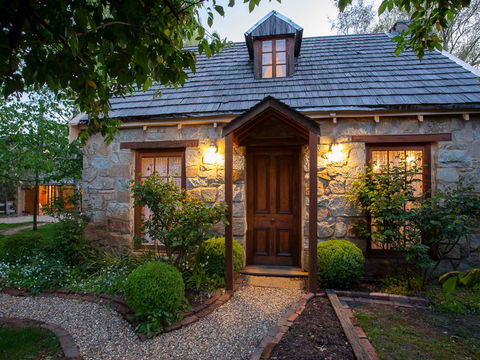 The Stone Cottage Beechworth - Phillip Island Accommodation 0