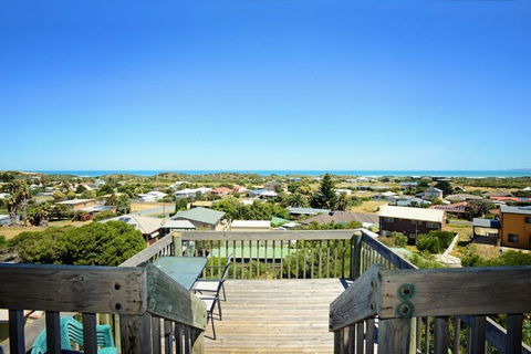 3 Henley Street - Goolwa Beach - Phillip Island Accommodation 0