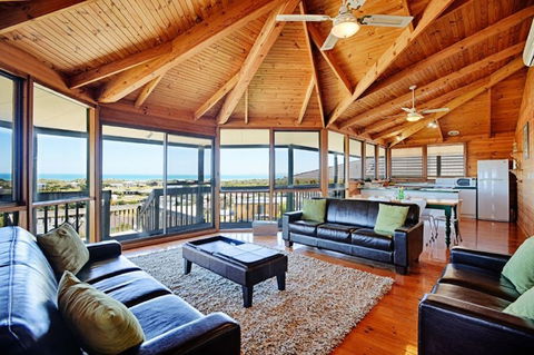 3 Henley Street - Goolwa Beach - Phillip Island Accommodation 2