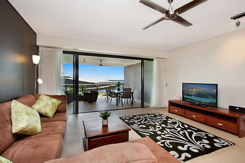 Akuna Waterfront - Phillip Island Accommodation 2